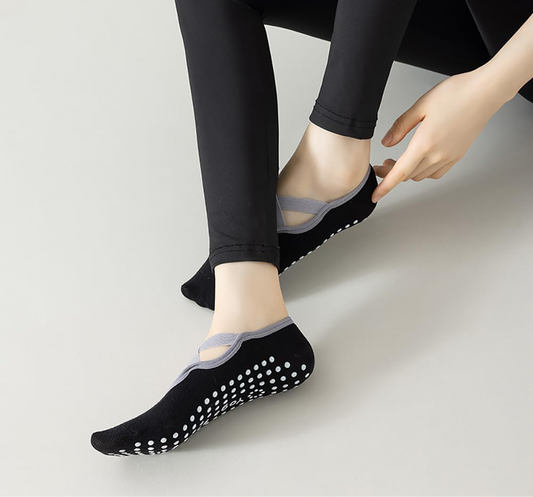 3 Pack-TractionFit Grip sport socks