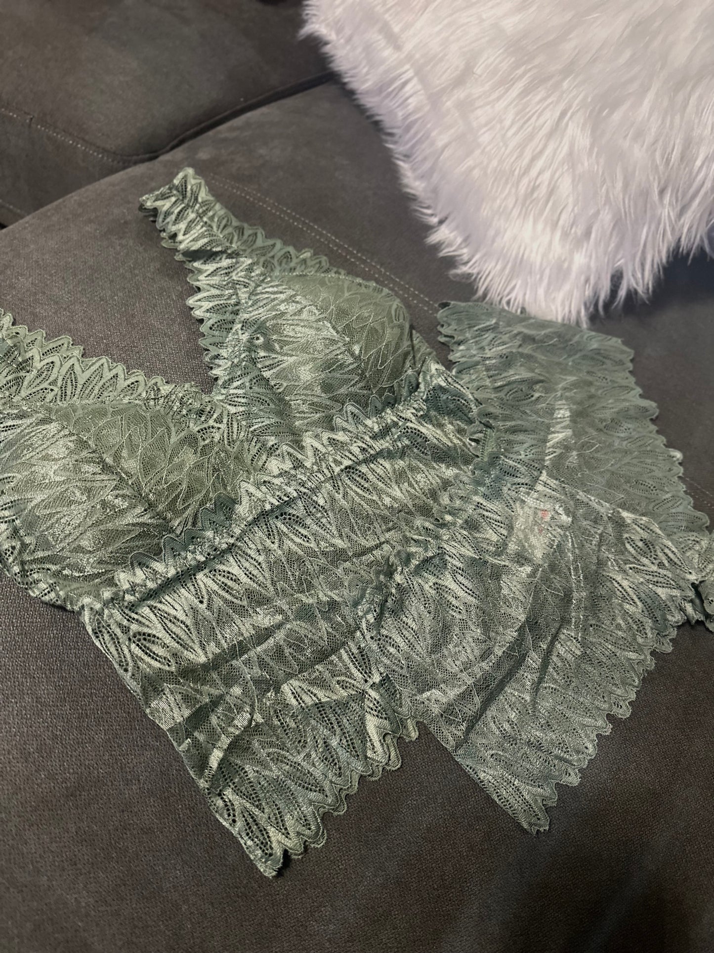 Sonya delicate lace set