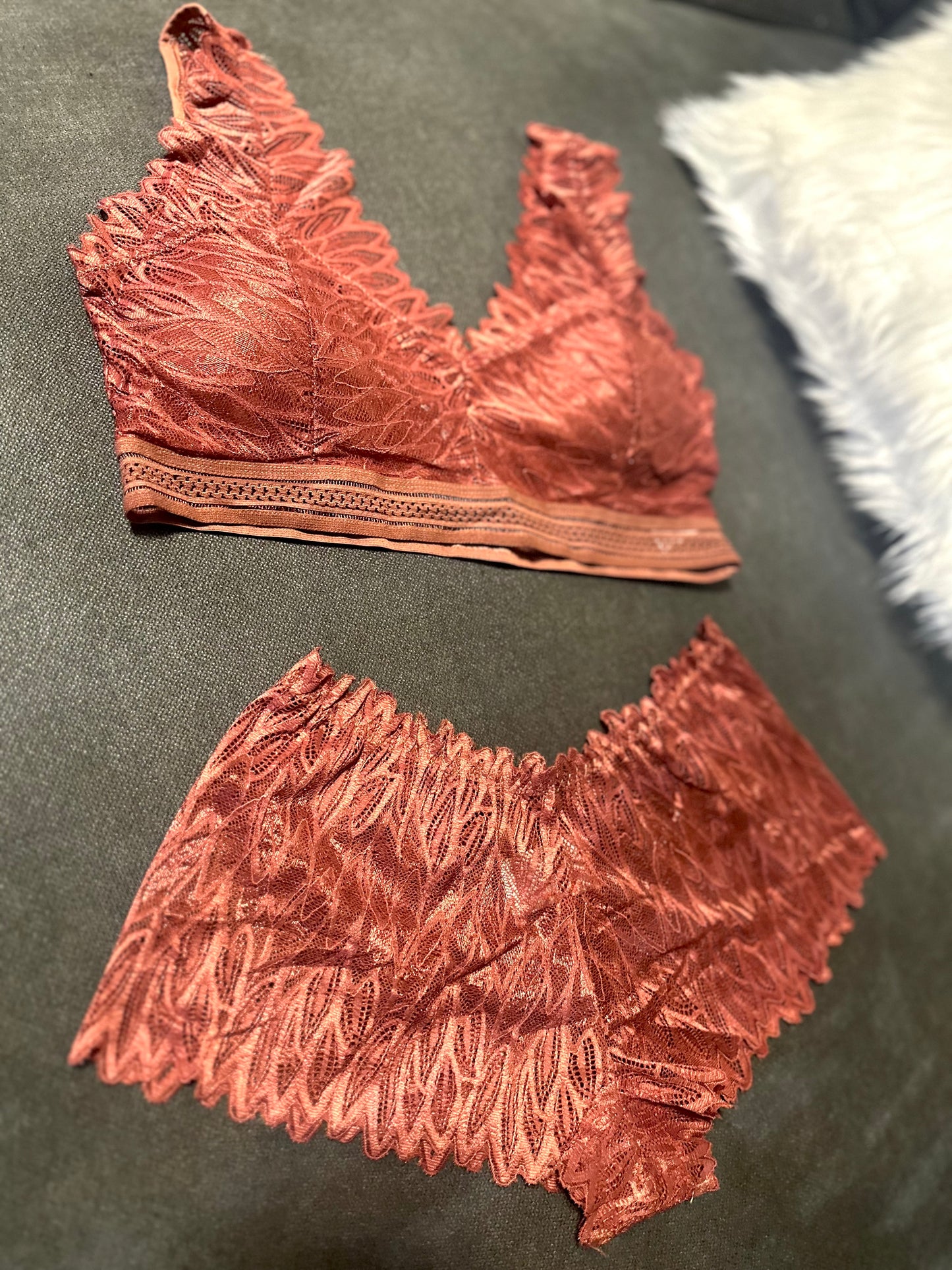 Sonya delicate lace set