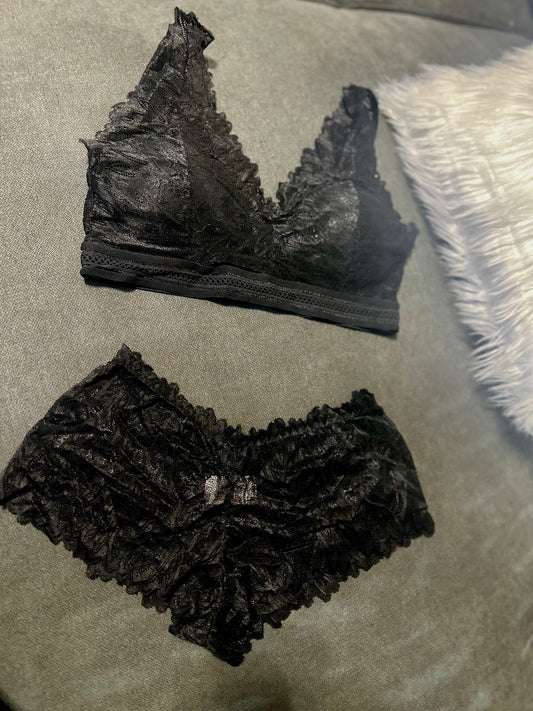 Sonya delicate lace set