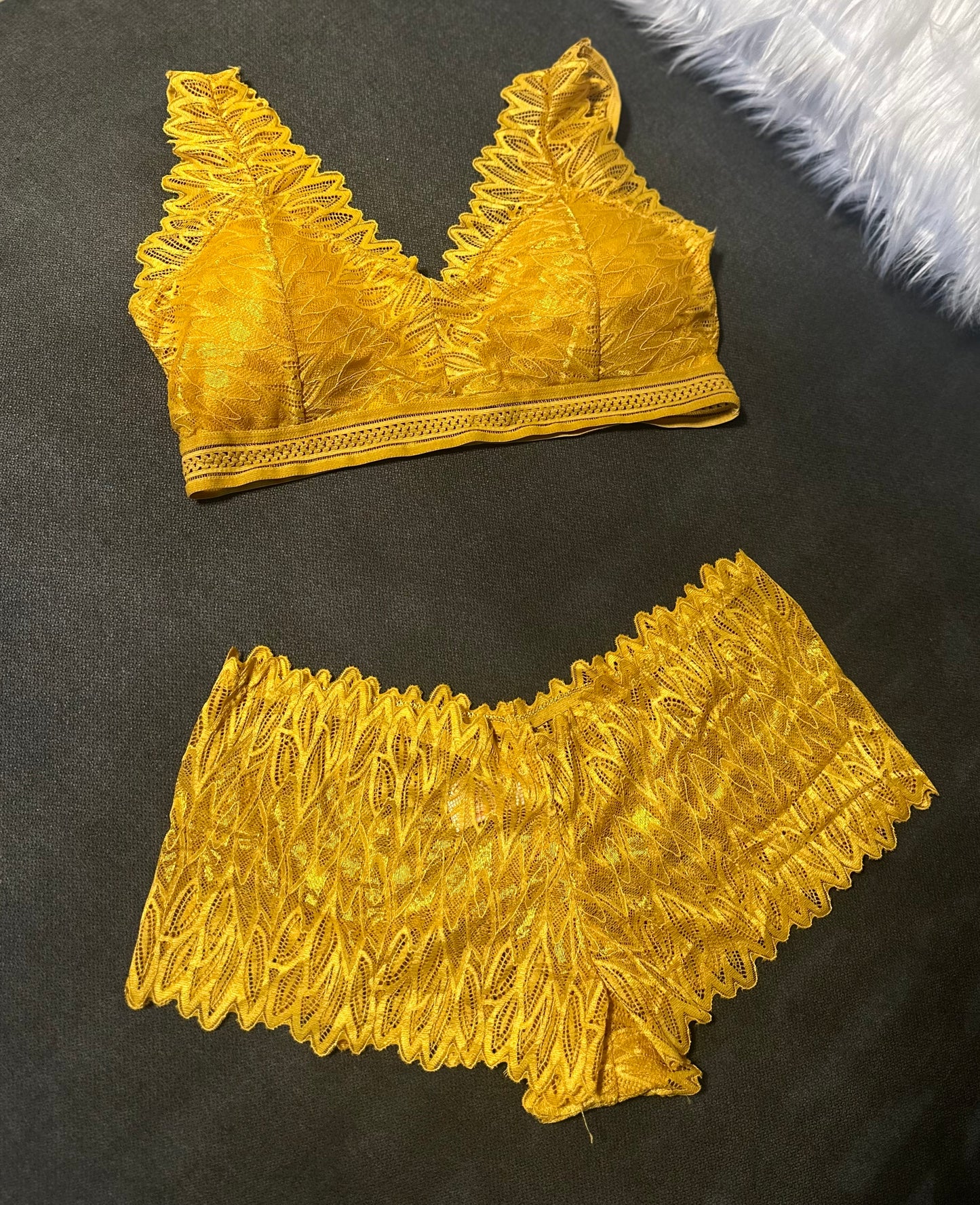 Sonya delicate lace set