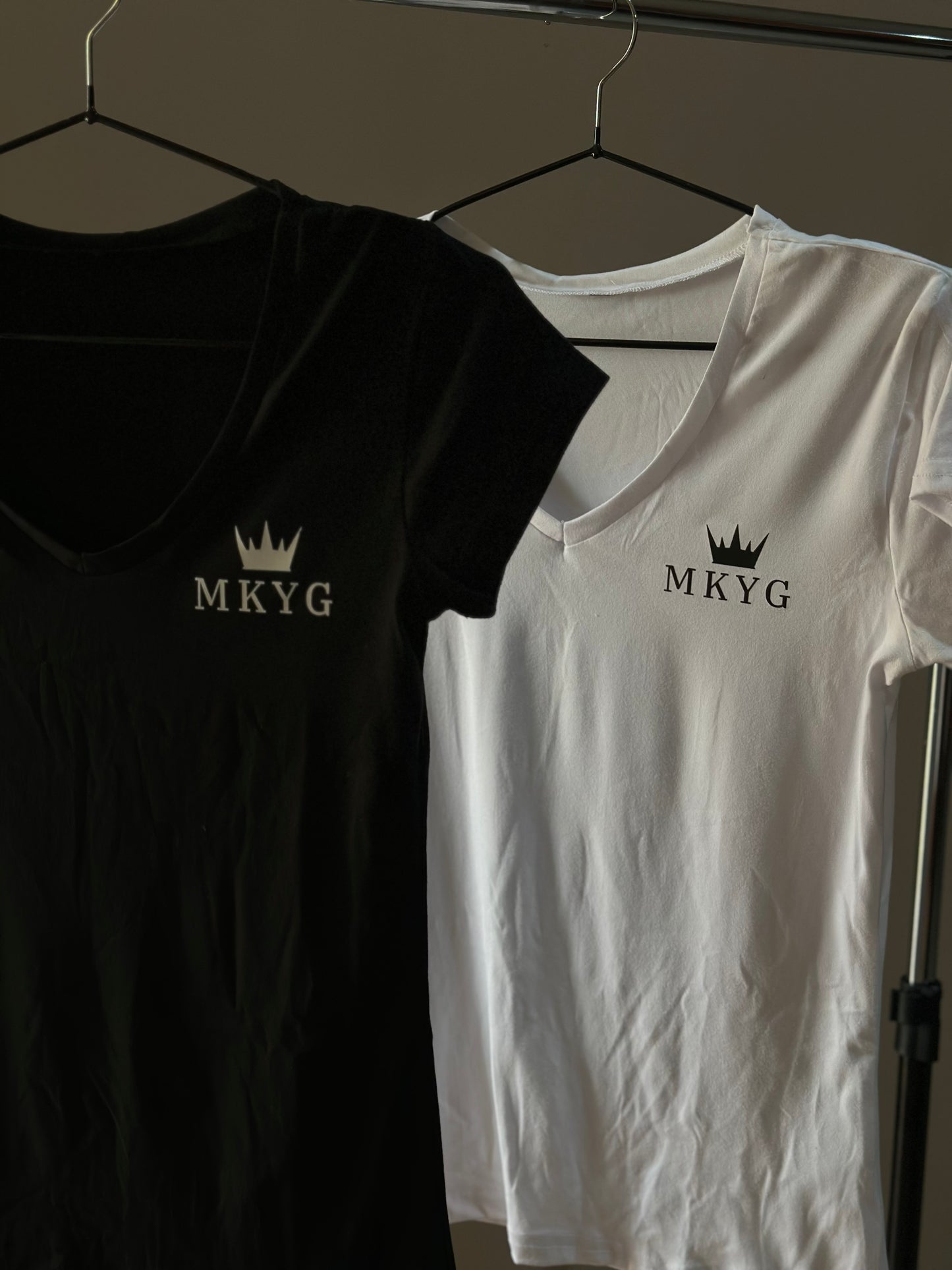 Mkyg V-neck Tee