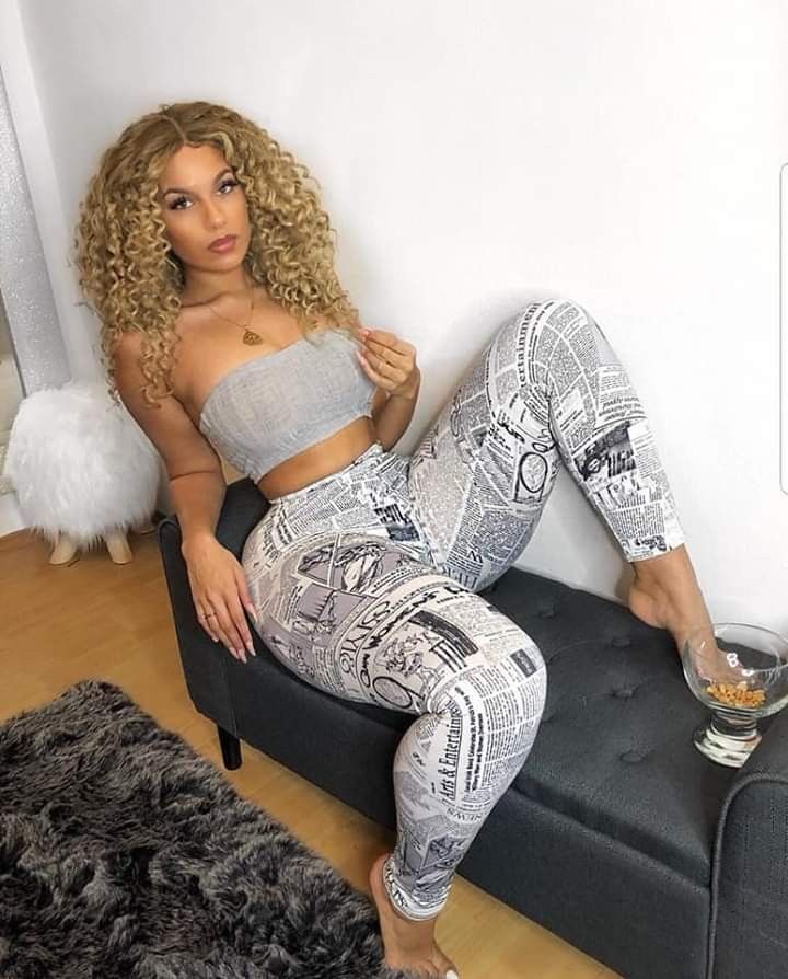 Paper printed leggings