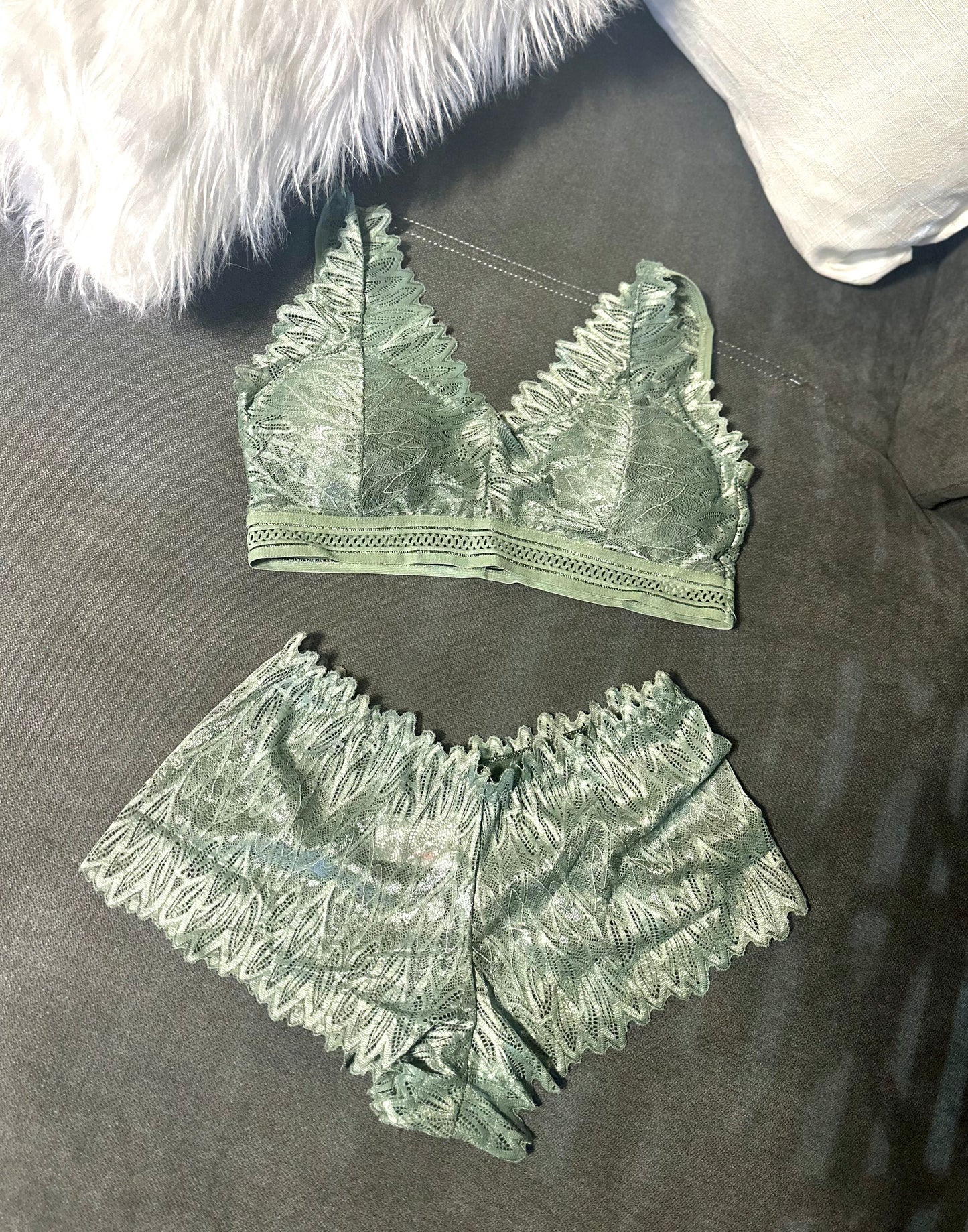 Sonya delicate lace set