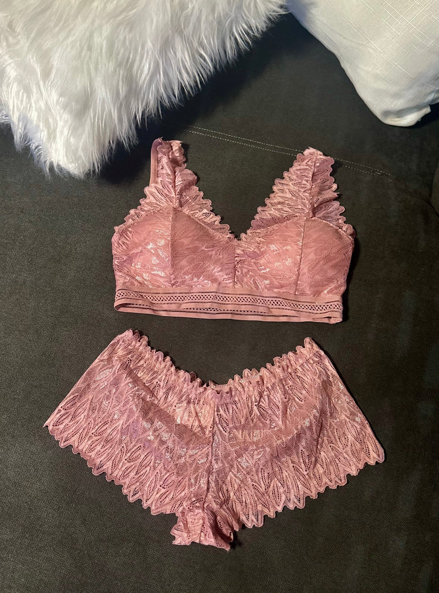 Sonya delicate lace set