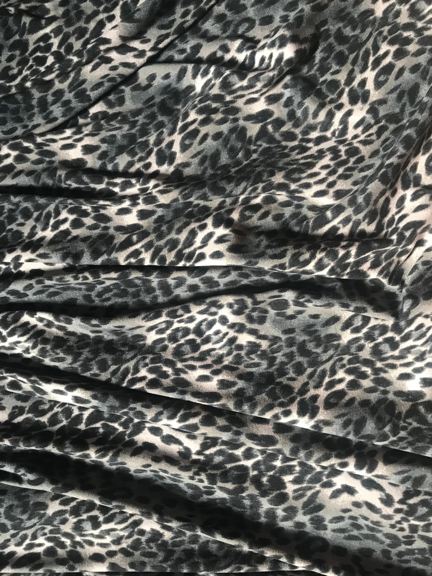 LEO leopard print leggings -Large only