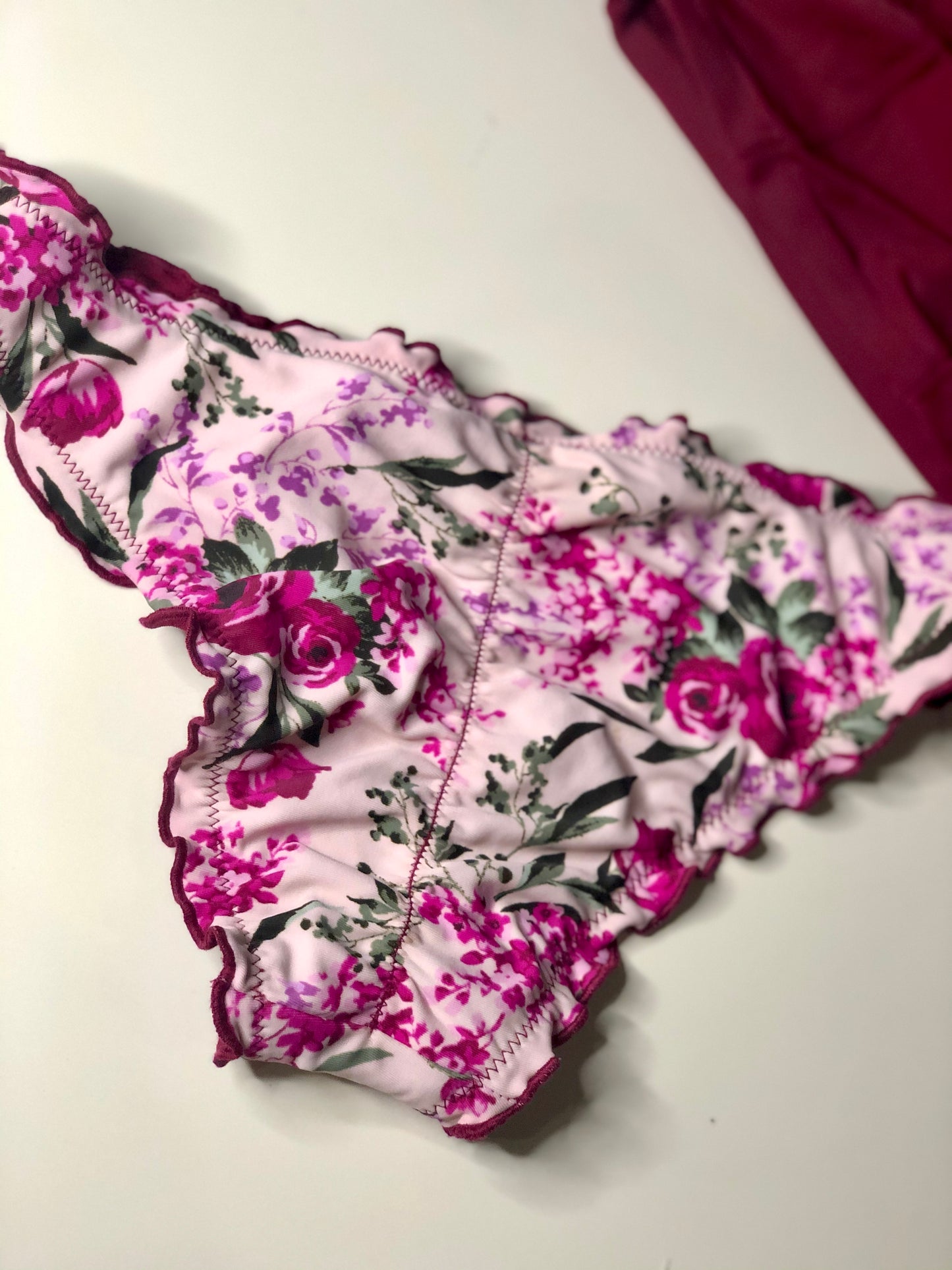 Booty scrunch maroon bikini- small